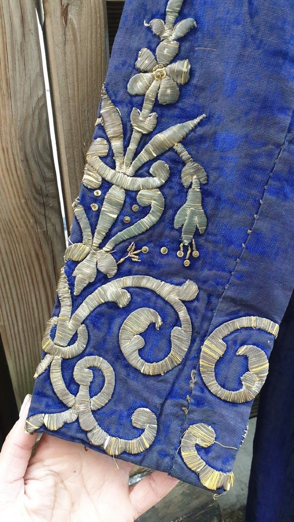 Caftan Oriental Bleu Avec Broderie De Fils d'Argent, XIXème Siècle