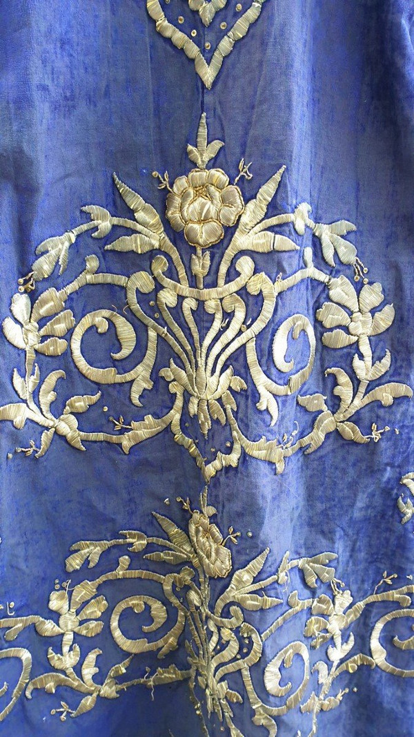 Caftan Oriental Bleu Avec Broderie De Fils d'Argent, XIXème Siècle
