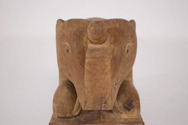Elefante intagliato, Birmania