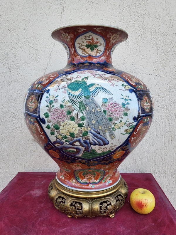 Grande vaso Imari con bronzo, fine del XIX secolo
