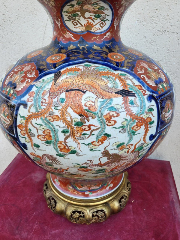 Grande vaso Imari con bronzo, fine del XIX secolo