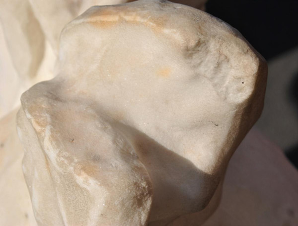 *Offre spéciale *Busti di giovani donne, marmo di Carrara, fine XIX secolo