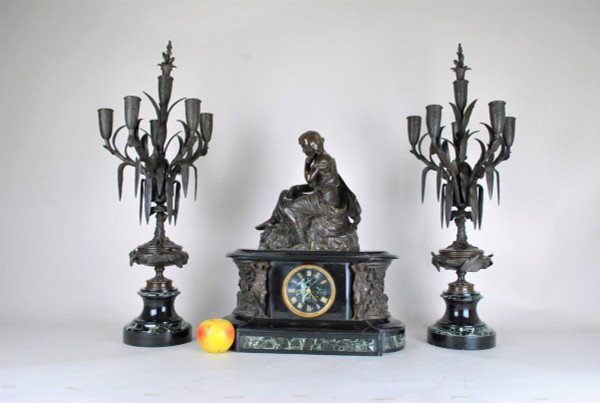 *Offre spéciale *James Pradier, Garniture De Nemausa, Bronze And Marble, 19th Century