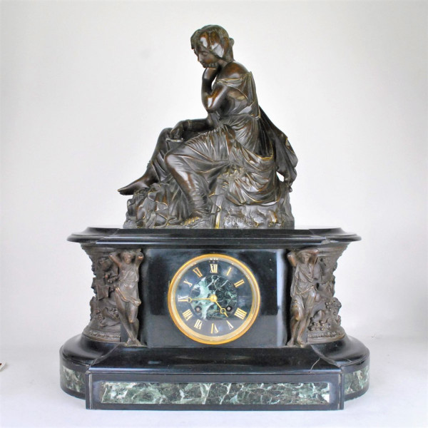 *Offre spéciale *James Pradier, Garniture De Nemausa, Bronze And Marble, 19th Century