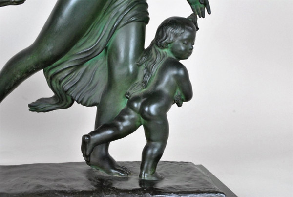 G Gori, Grande donna che corre in bronzo con cerva, XX secolo