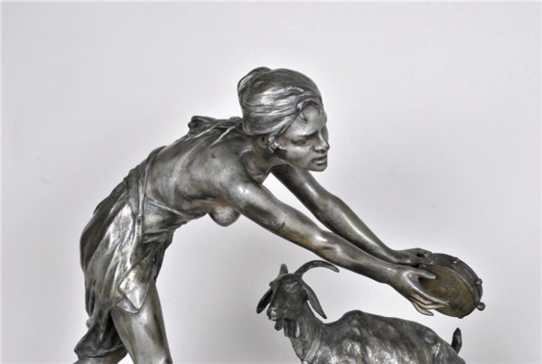 *Offre spéciale*Drouot, Large Orientalist Bronze Woman with Goat, Late 19th Century