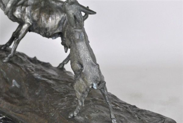 *Offre spéciale*Drouot, Large Orientalist Bronze Woman with Goat, Late 19th Century