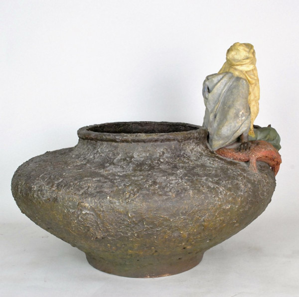 Goldscheider, Grande Vaso in Terracotta con Carattere Orientale seduto, XIX Secolo