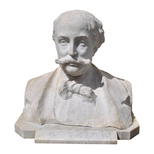 *Offre spéciale *Busto in marmo di gentiluomo con baffi, XIX secolo