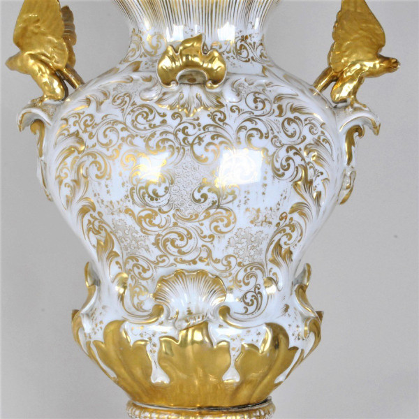 Grande vaso da sposa in porcellana, metà del XIX secolo