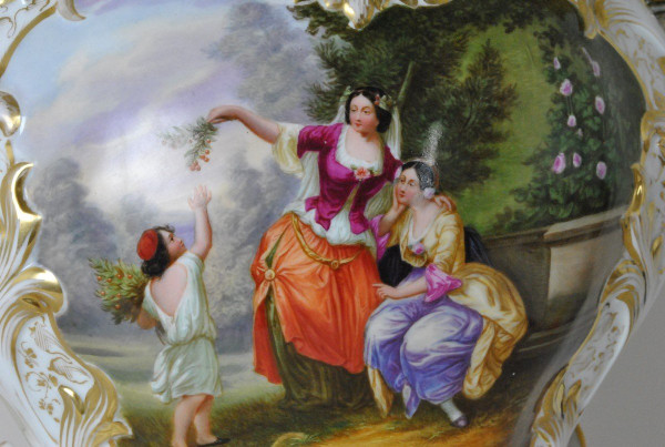 Grande vaso da sposa in porcellana, metà del XIX secolo