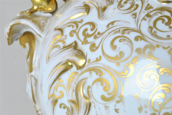 Grande vaso da sposa in porcellana, metà del XIX secolo