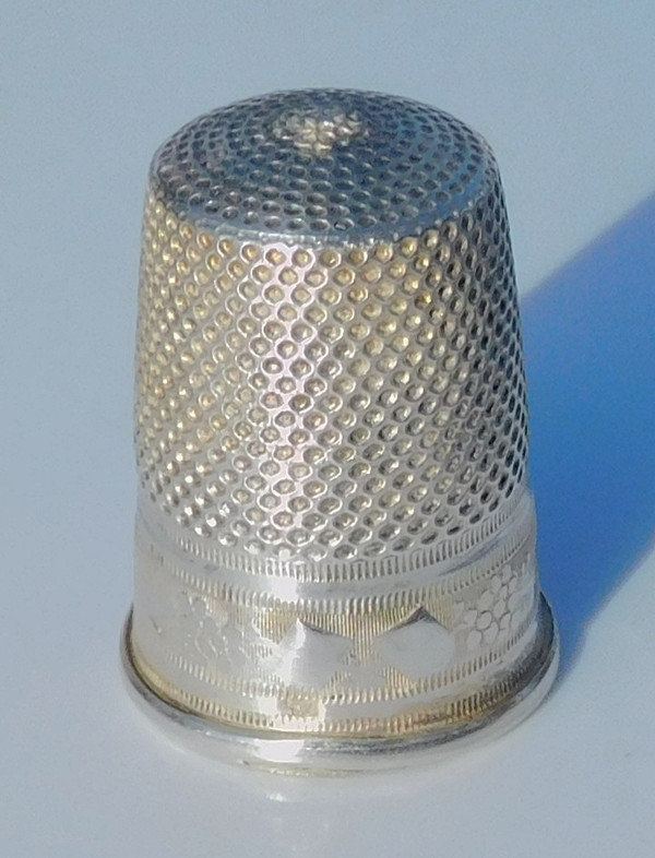 Piccola scatola per kit da cucito Napoleone III Vermeil