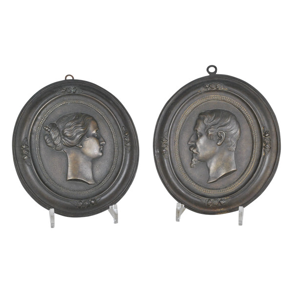 Napoleone III e Eugenia, Coppia di medaglioni in bronzo, XIX secolo