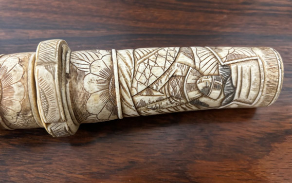 Wakizashi - Sabre Japonais De Théâtre En Os Sculpté Fin XIXéme Siècle - Katana