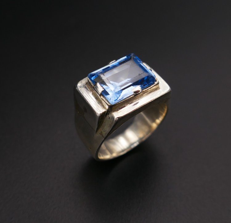 Anello Art Deco In Argento E Spinello Blu.
