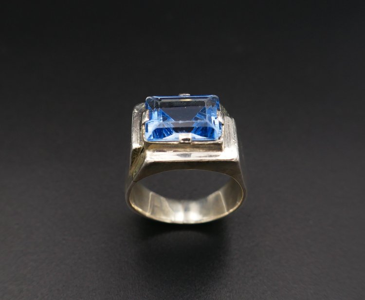Anello Art Deco In Argento E Spinello Blu.
