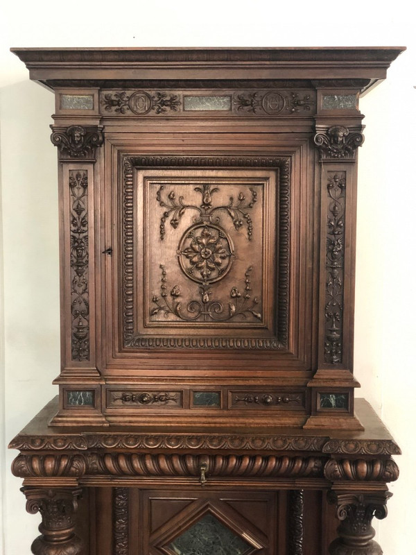 Crédence- buffet- cabinet  Néo- Renaissance En Noyer incrusté  De Marbre époque XIXéme