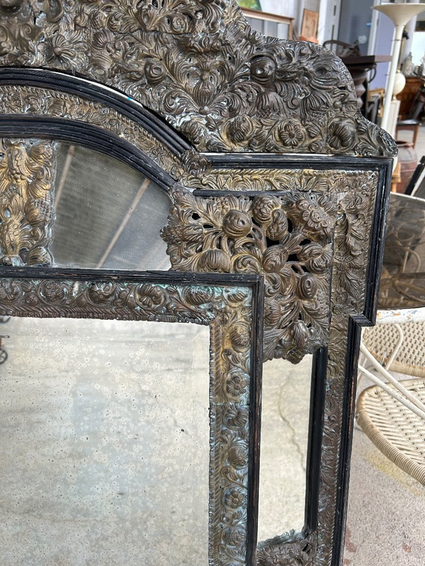 Specchio in ottone e legno annerito in stile Luigi XIII, 1880 circa, H: 149 cm