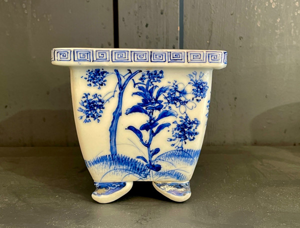 Small Chinese Porcelain Planter, 20th Century