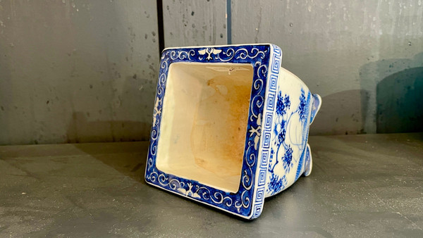Small Chinese Porcelain Planter, 20th Century