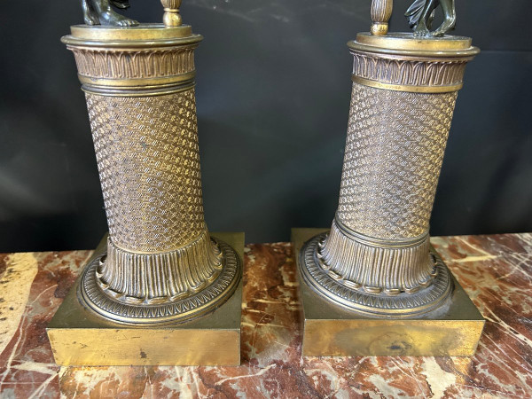 Ein Paar Kerzenhalter aus Bronze für Frauen im Empire-Stil - Anfang 19.