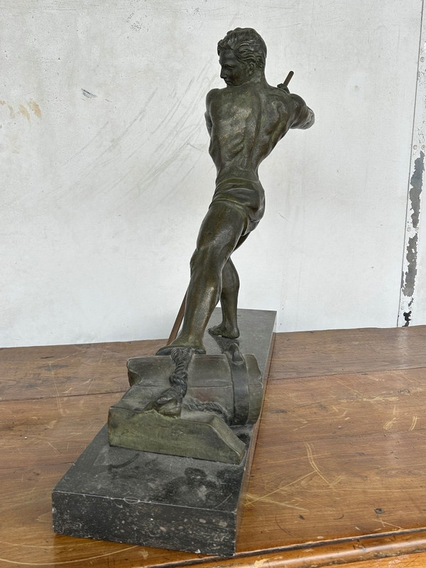 Grande bronzo Art Déco “La Force” non firmato H 59 x L 75 cm
