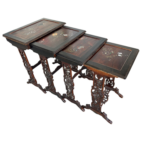 Suite De Quatre Tables Gigognes Japonisantes D’époque XIXe