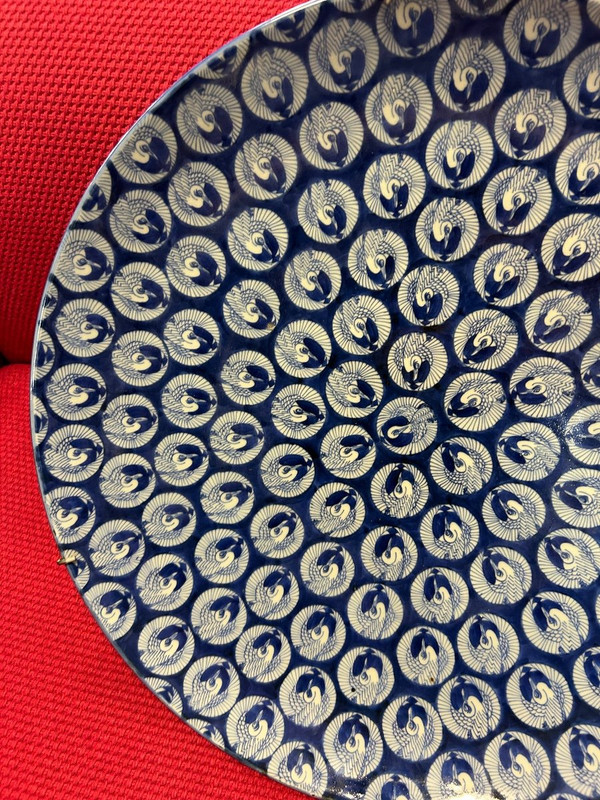 Énorme Plat En Porcelaine Du Japon époque Fin XIXe - Diamètre 55 Cm
