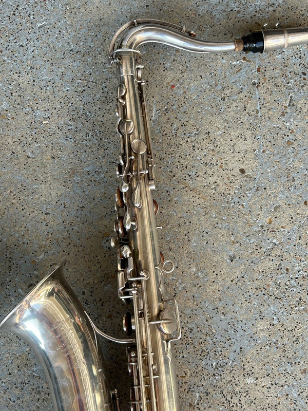 Saxophon - Saxofon aus versilbertem Metall Von Couesnon & Cie Um 1930
