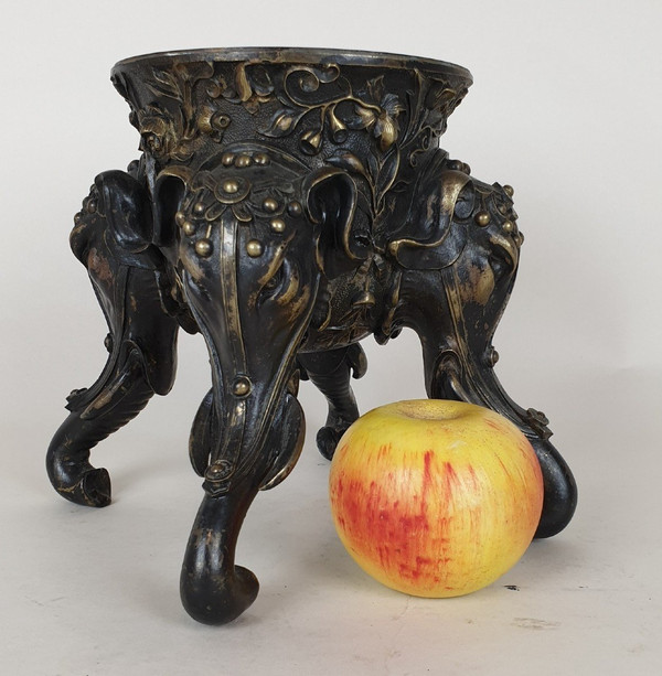 Pied De Coupe En Bronze, Aux Têtes d'éléphants, XIXème Siècle