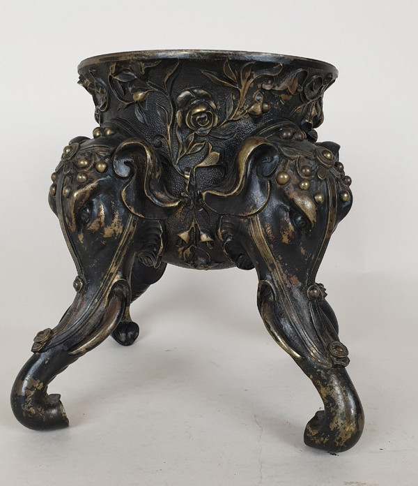Pied De Coupe En Bronze, Aux Têtes d'éléphants, XIXème Siècle