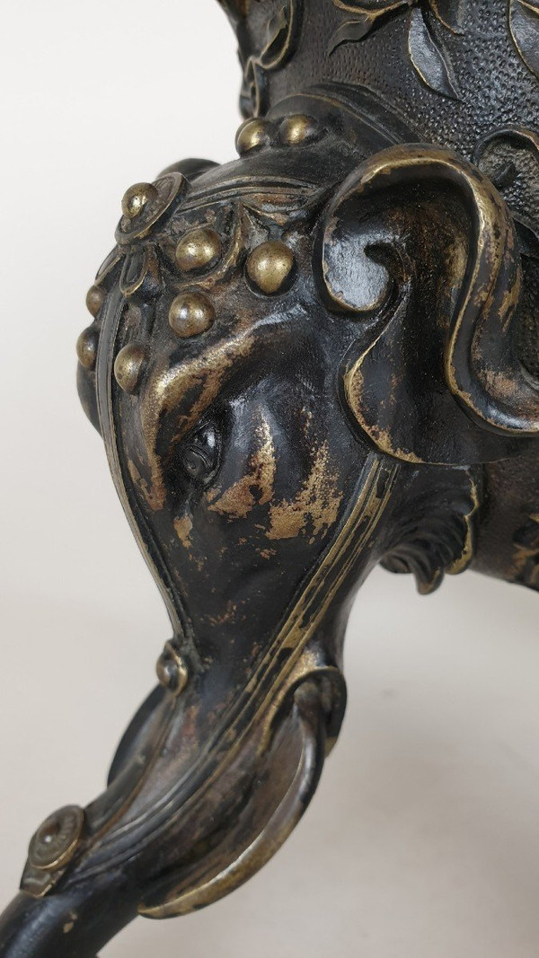 Pied De Coupe En Bronze, Aux Têtes d'éléphants, XIXème Siècle