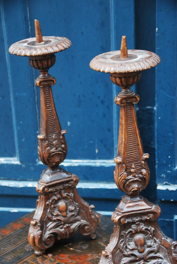 Coppia Di Candelieri In Legno Intagliato Epoca Luigi XIV