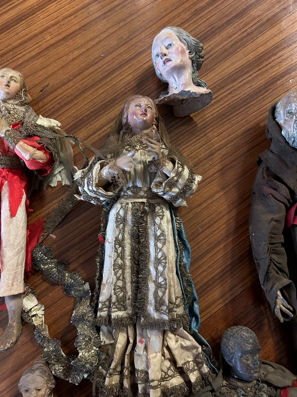 Lot Of Seven Neapolitan Nativity Figures From The 18th Century - Italy - Naples
