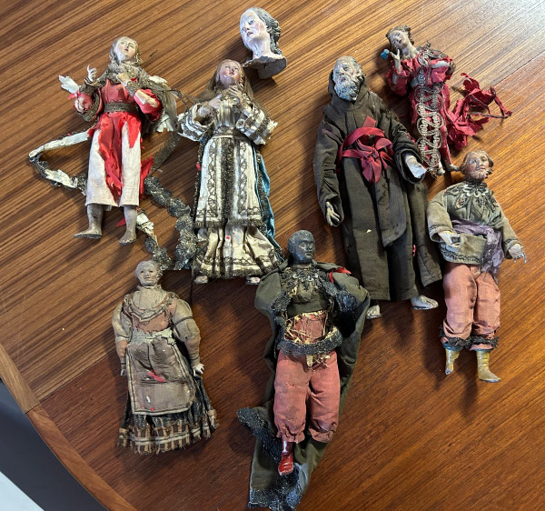 Lot Of Seven Neapolitan Nativity Figures From The 18th Century - Italy - Naples