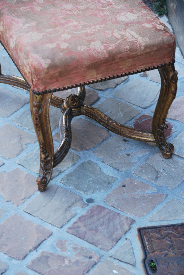Tabouret En Bois Doré De Style Regence