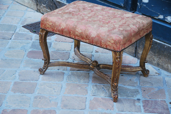 Tabouret En Bois Doré De Style Regence