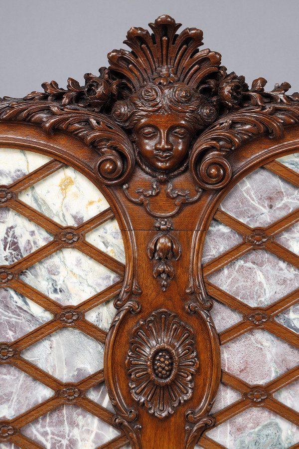 Coppia di credenze in rovere modellato e marmo in stile Regency