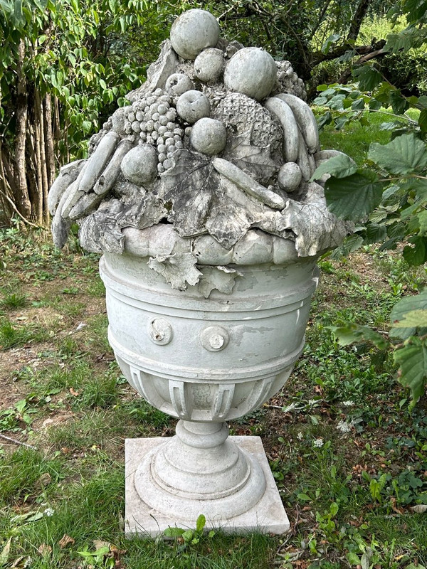 Huge Vase - Pot à Fruits Décoration De Jardin XXe Siècle