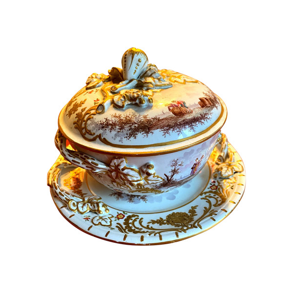  Très beau Pot à bouillon et sa soucoupe en porcelaine de Hochst d'époques début 19ème