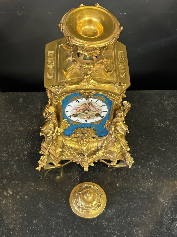 Pendule Bronze Doré Et Plaques De Porcelaine D’époque Napoléon III
