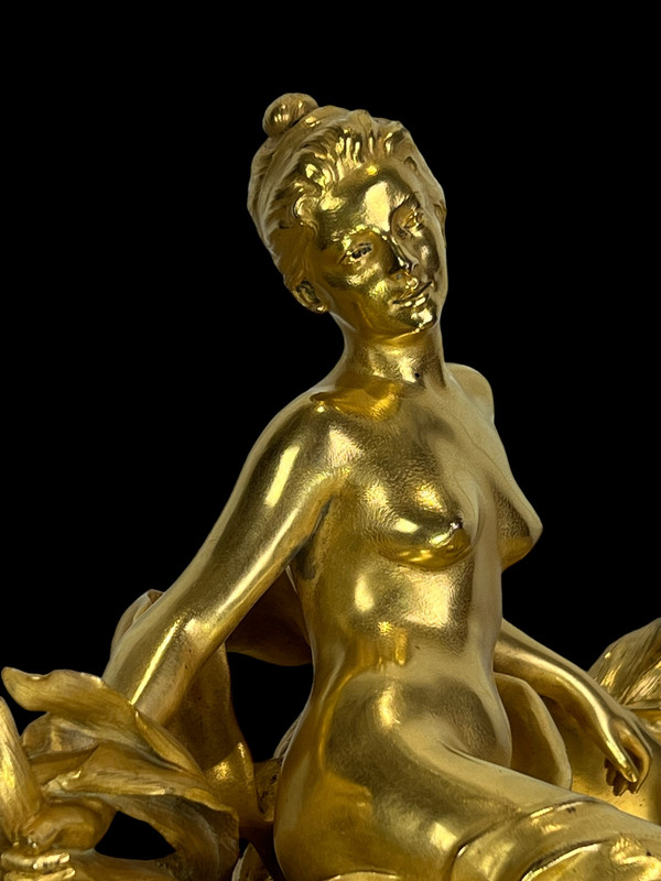 RAOUL LARCHE / COUPE /  ENCRIER DIT " A LA NYMPHE VICTORIEUSE EN BRONZE DORÉ