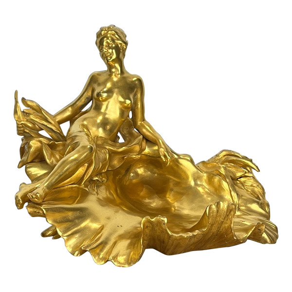 RAOUL LARCHE / COUPE /  ENCRIER DIT " A LA NYMPHE VICTORIEUSE EN BRONZE DORÉ