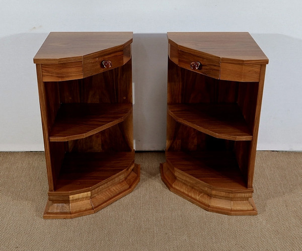 Pair of corner bedside tables in Walnut – 1940