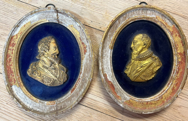 Pair De Portraits En Médaillons - Profils En Bronze Doré Henry IV Et Sully époque XVIIIème