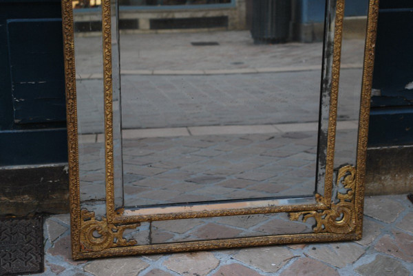 Beautiful Regency period mirror with Parecloses Early 18th century