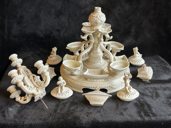 Grande piatto o centrotavola per la casa - Terracotta di Leeds, Inghilterra, 1780 circa - XVIII secolo