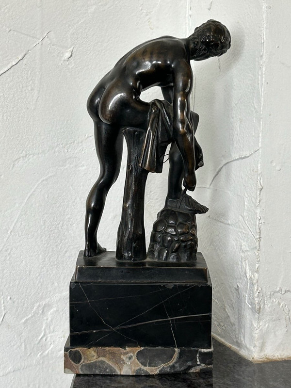 Bronzo dopo l'antichità - Hermès attacca il suo sandalo - Cincinnatus Antica Grecia