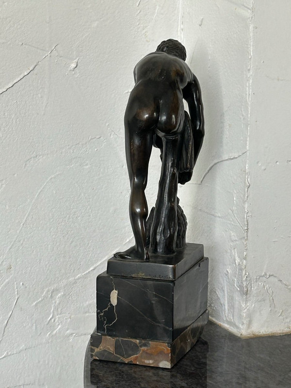 Bronzo dopo l'antichità - Hermès attacca il suo sandalo - Cincinnatus Antica Grecia